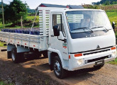 Agrale 6000 com a cabine reestilizada em 2003.