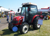 Modelo 1160 Turbo, apresentado em 2015, aqui na versão cabinada; a imagem é do Agrishow 2017 (foto: LEXICAR).