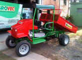 Carreta agrícola Agrovec equipada com rodado duplo traseiro, toldo e caçamba basculante. 