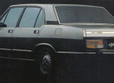 2300 ti 4, modelo 1983: traseira levemente modificada e, pela primeira vez, calotas. 