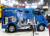 Alcatraz City, pequeno carro para transporte de valores lançado na Fenatran 2009 (foto: LEXICAR).