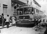 O primeiro modelo Aratu, operando em Salvador (BA) na década de 70 (fonte: portal classicalbuses).