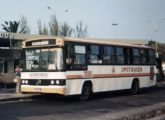 Aratu Itaparica sobre chassi de motor traseiro Mercedes-Benz OH-1313; o veículo pertenceu à Viação Ipitanga, de Salvador (BA) (foto: Rafael Fernandes de Avellar / onibusbrasil).