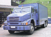 Um dos dez caminhões Mercedes-Benz L1620 blindados pela Autolife exportados em 2007 para a Nigéria (fonte: Negócios em Transporte).