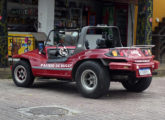 O mesmo buggy em vista diversa; note que o carro foi modernizado, ganhando para-choques e lanternas traseiras de gerações posteriores (foto: LEXICAR). 