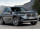 X3 xDrive30e X Line 2022: versão "de entrada", trouxe de novo o para-choque dianteiro, a grade, a diagramação da lente das lanternas traseiras e maior potência. 