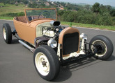 T-bucket Tiki, um dos hot-rods dos irmãos Brandini.