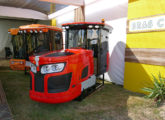 Stand da Bras Cab na feira Agrishow 2017 mostrando (a partir da direita) cabines fornecidas para pulverizadores Jan, Jacto e Stara (foto: LEXICAR).