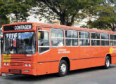 Urbanus-Volvo de 1994, originalmente aplicado ao sistema integrado de Belo Horizonte, em 2017 participando de exposição de ônibus antigos em Pará de Minas (MG) (foto: Adamo Bazani / diariodotransporte).