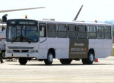 Urbanus-OF operando no embarque e desembarque de passageiros no Aeroporto Internacional de Punta del Este, Uruguai, em 2023 (foto: LEXICAR).