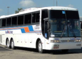 Renomeado Vissta Buss, um low driver de três eixos da empresa Santa Cruz, de Santa Cruz do Sul (RS) (foto: Isaac Matos Preizner).