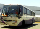 El Buss 340 em chassi Mercedes-Benz OH na frora da empresa chilena Küpal Bus (foto: Sergio Arteaga / tatobuses).