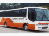 No ano 2000 a família ElBuss teve levemente modificadas as linhas da primeira janela, como mostra este 320 da Rápido d'Oeste, de Ribeirão Preto (SP).