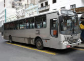 Urbanuss sobre Volvo B7R com portas à esquerda da Auto Viação Mercês, operando o serviço "ligeirinho" nas canaletas do sistema integrado de Curitiba (foto: José Augusto de Souza Oliveira / onibusbrasil).