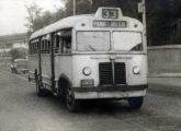 Supostamente sobre chassi norte-americano Indiana (marca então pertencente à White), este Caio também operava no transporte urbano do Rio de Janeiro (RJ); a foto é de julho de 1949 (fonte: Arquivo Nacional).