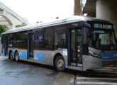 Millenium BRT em chassi Scania K 310 UB de três eixos com portas de ambos os lados e vidros colados operado em São Paulo (SP) pela empresa Mobibrasil (foto: Valnei Conceição / onibusbrasil).