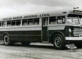 Caio sobre chassi inglês Aclo 1952 com motor dianteiro: pertencente à Viação Santo Antônio, na década de 50 atendia à ligação rodoviária entre o Rio de janeiro (RJ) e Salvador (BA).