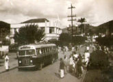 Rodoviário Caio operando em Cataguazes (MG) em meados da década de 50 (fonte: Ivonaldo Holanda de Almeida).