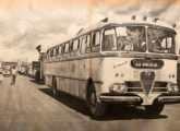 O ônibus da ilustração anterior liderou a Coluna Leste da Caravana de Integração Nacional, em março de 1960, unindo o Rio de Janeiro a Brasília, ainda em construção (foto: Manchete).