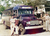 Ford 1948-50 da paranaense Viação Garcia, nos anos 50 fazendo a linha de Arapongas (PR) a Presidente Prudente (SP) (fonte: portal Antigamente em Presidente Prudente).