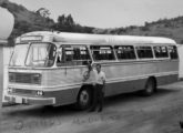 O mesmo modelo (aqui sobre LPO-1113), fornecido para a desconhecida Viação Pássaro Azul (fontes: Adalberto Mattera e Régulo Franquine Ferrari / onibusnostalgia).