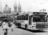 B58 com carroceria Caio de duas portas da operadora pública paulistana CMTC em fotografia distribuída pela Volvo.