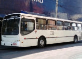 Mercedes-Benz O-500 com carroceria Apache S21 no transporte integrado de Curitiba (PR) (foto: Isaac Matos Preizner).