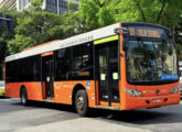 Rara presença do modelo Mondego na cidade do Rio de Janeiro (RJ), este exemplar em chassi Mercedes-Benz O500 U pertenceu à Transportes Vila Isabel (foto: Bruno Mendonça / onibusbrasil). 