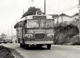 Caixas dos faróis e grade diferentes neste urbano sobre Mercedes-Benz do Rio de Janeiro (RJ); a fotografia é de 1967 (fonte: Arquivo Nacional).