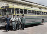 Um Carbrasa-Volvo do Expresso Brasileiro atendendo à linha para Poços de Caldas (MG) na década de 50 (fonte: Ivonaldo Holanda de Almeida, Adalberto Mattera / Expresso Brasileiro Histórico; colorização: Lahuerta).