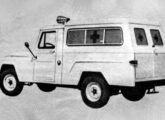 Adaptação de Picape Willys como ambulância pela Carraço; o projeto é de 1962 (fonte: Jorge A. Ferreira Jr.).