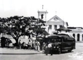 Ônibus rodoviário Cermava, também sobre International 1947-49, efetuando a ligação entre Niterói e Cabo Frio (RJ) na década de 50 (fonte: Casa de Cultura Charitas, Cabo Frio).