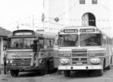 À esquerda, Cermava-LP da Viação São Sebastião, de Santos Dumont (MG); primeiro ônibus da empresa, servia ao Distrito de Dores do Paraibuna, onde a foto foi tomada (o local não mais existe, já que inundado em 1994, quando da inauguração da barragem Chapéu d'Uvas) (fonte: Ivonaldo Holanda de Almeida / Gustavo Antônio Germano /onibusbrasil).