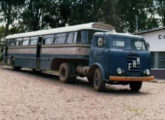 Papa-filas tracionado por cavalo FNM construído para o Mistério da Aeronáutica (foto: Marco Antônio Silva de Góes / onibusbrasil).