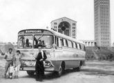 Foram raros os chassis com motor traseiro encarroçados pela Cermava, como este, sobre Mercedes-Benz O-321 H, da Transportadora e Industrial Autobus, de Petrópolis (RJ) (fonte: Sulimar Silva / onibusbrasil).