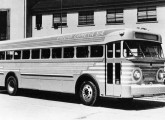 Versão rodoviária do Coach Brasileiro, comercializada a partir de 1953, aqui na frota da Viação Cometa.