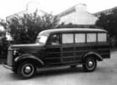 Caminhonete Chevrolet 1940 com carroceria fabricada "em casa".