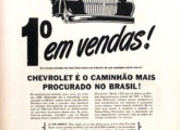 Os caminhões Chevrolet eram os mais vendidos do país em 1947; o modelo da imagem, também montado no Brasil, foi produzido entre 1941 e o imediato pós-Guerra.