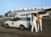 Furgão Chevy 500 diante de aeronave da saudosa Varig, ilustrando material publicitário de 1985 (fonte: Jorge A. Ferreira Jr.).