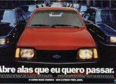 Também de 1986, esta publicidade comemora os três anos de liderança do Monza como o automóvel mais vendido no Brasil.