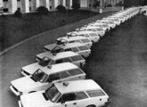 Propaganda de jornal de fevereiro de 1985 anunciando a venda de 200 ambulâncias Caravan a álcool para o Governo do Estado de São Paulo.