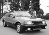 Chevrolet Monza S/R 1988 (fonte: Carlos Meccia / autoentusiastas).