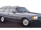 Em 1991 aconteceu a última tentativa de rejuvenescimento do Opala, que já não conseguia esconder o peso dos anos diante dos novos carros da década de 80; na foto o modelo Caravan Diplomata.