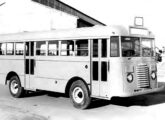Um dos ônibus Chevrolet fotografado no pátio da General Motors (fonte: AutoData).