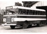 Chevrolet da Rafard Capivari Transportes Alvorada, de Rafard (SP), empresa anos depois integrada à Auto Viação M. M. Souza Turismo, de Capivari; note as bandeiras escuras sobre as janelas laterais e os para-brisas com cantos arredondados: seriam alterações introduzidas pela Chevrolet ou resultado de reforma promovida pela operadora? (fonte: Ivonaldo Holanda de Almeida / mmsouza).