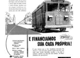 Ônibus Chevrolet ilustrando publicidade de 1955 para lançamento de condomínio residencial em São Paulo (SP).