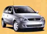 Lançado em 2002, o Novo Corsa só foi disponibilizado em versão de cinco portas.