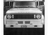 Ao assumir a gestão da Chrysler, a VW buscou valorizar as versões mais pesadas da linha de caminhões, como foi o caso do D-950 D, lançado em 1975; a propaganda é de novembro de 1981.