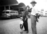 Imagem do terminal rodoviário de Catanduva (SP) no final dos anos 50: à esquerda, ônibus com carroceria Cicol da Viação Luwasa, seguido de um lotação Chevrolet (fonte: Ivonaldo Holanda de Almeida / catanduvacidadefeitico).