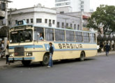 Fotografado no Centro de Niterói, este Ciferal urbano utilizando chassi Fiat 1400 D pertencia à Auto Ônibus Brasília, de São Gonçalo (RJ) (foto: Donald Hudson / onibusbrasil).